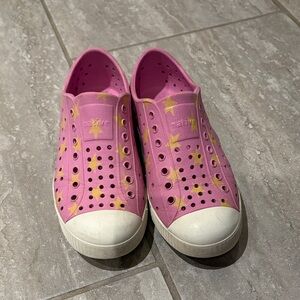 Girls Native brand shoes size J1